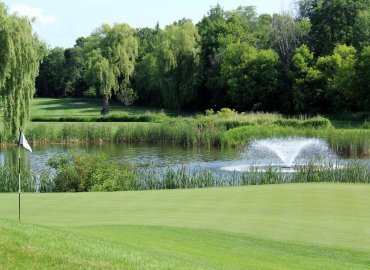 Meadowbrook Golf & Country Club